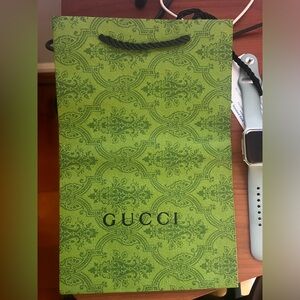 Gucci shopping bag
